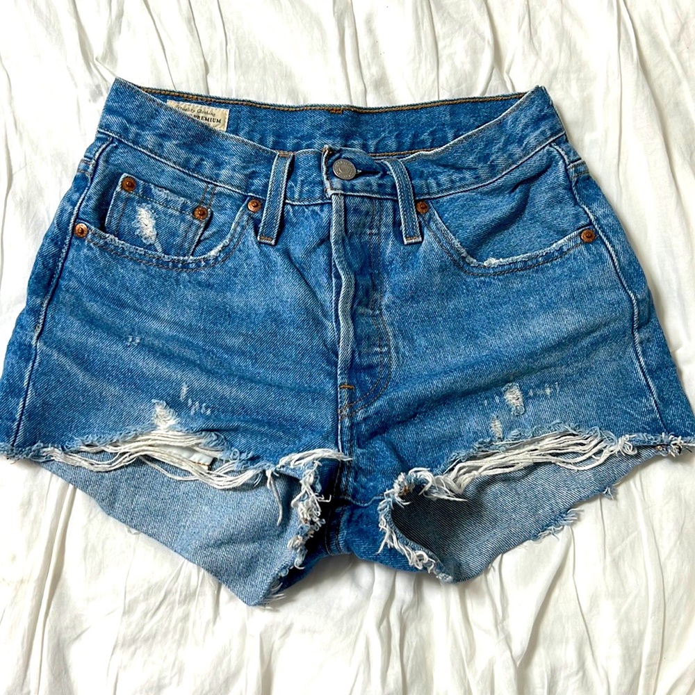 501® Levi’s premium Original Women Shorts size 24 new condition